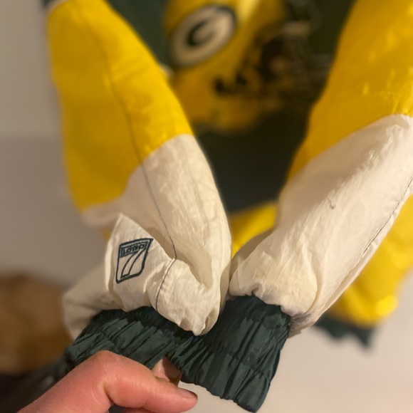 Vintage Logo 7 Green Bay Packers Puffer 90s Jacket - Picture 7 of 9